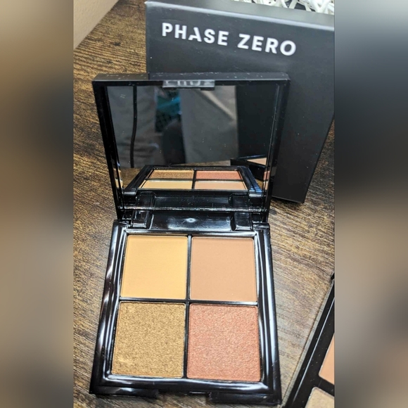 Phase Zero Eyeshadow Palette bundle - Picture 5 of 13